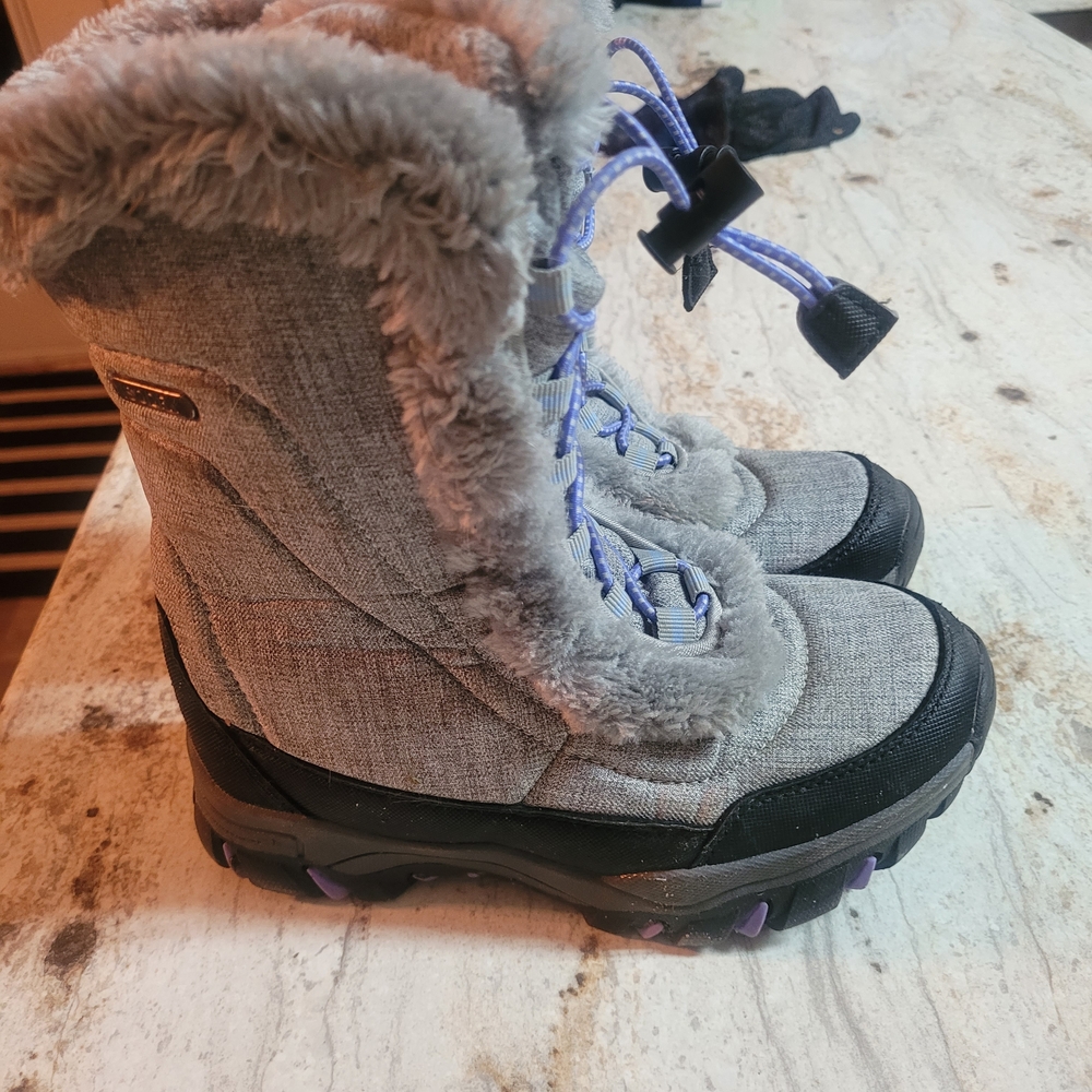 Cozy Gray Kids Boots with Faux Fur Trim